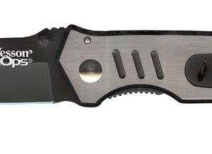 Smith and Wesson Extreme Ops Stainless - 3" Plain Drop Point Blade